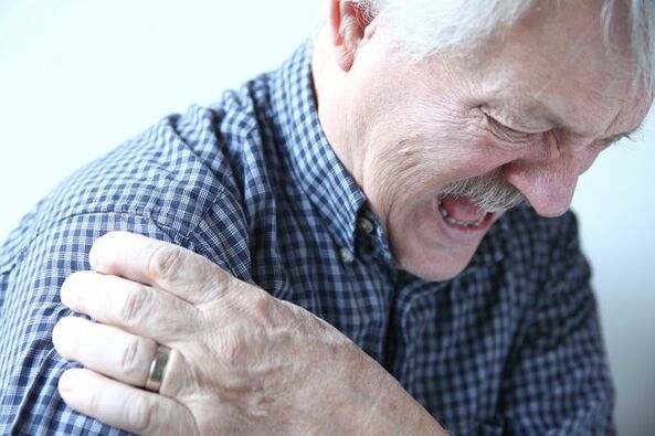 მხრის ტკივილი ხანდაზმულ მამაკაცში მხრის სახსრის ართროზის დიაგნოზით